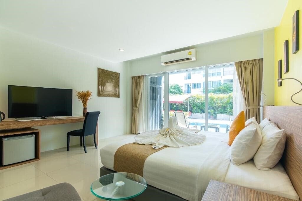 Lantern Resort Patong (THE) 4* суреті