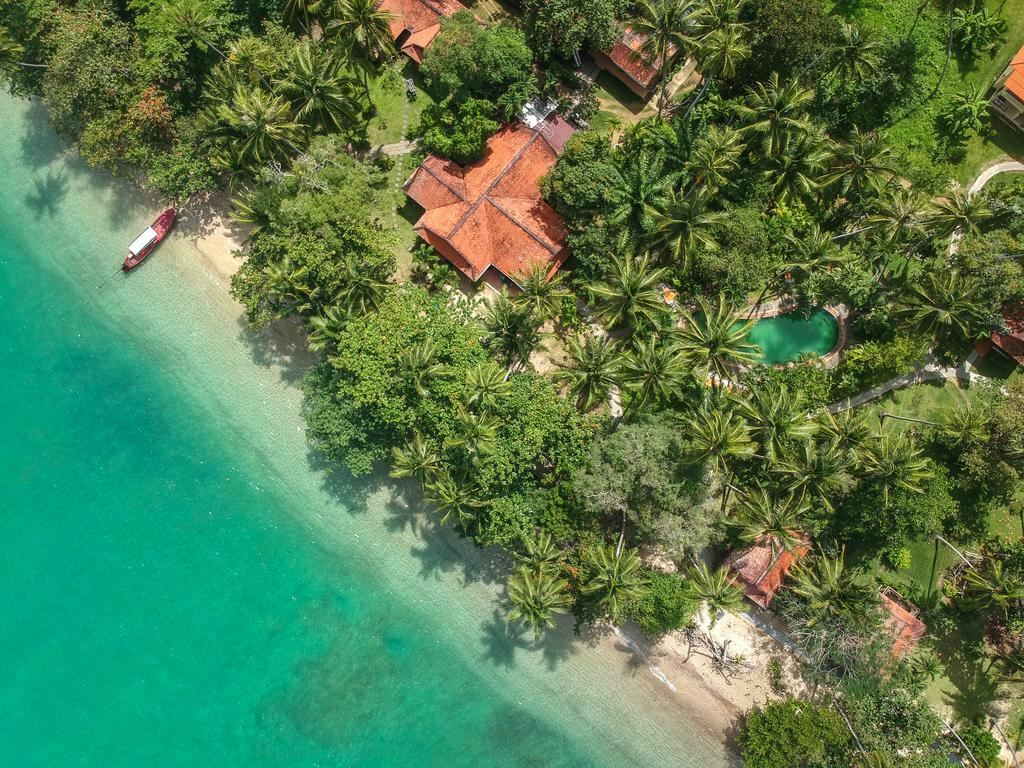 Отель Baan Mai Cottages & Restaurant 4*