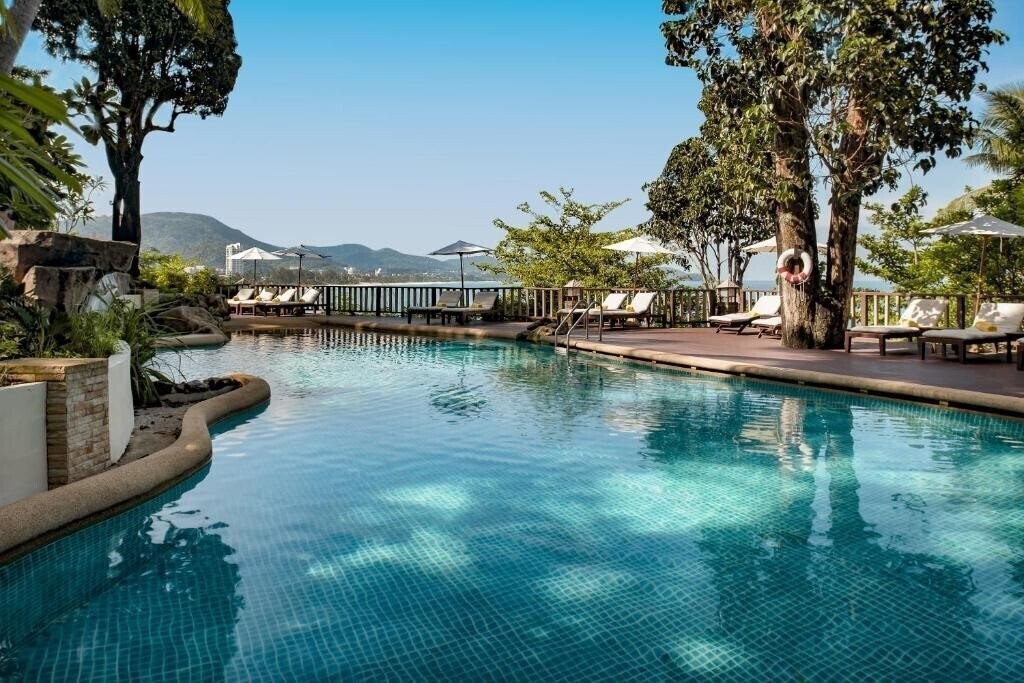 Отель Centara Villas Phuket 4*