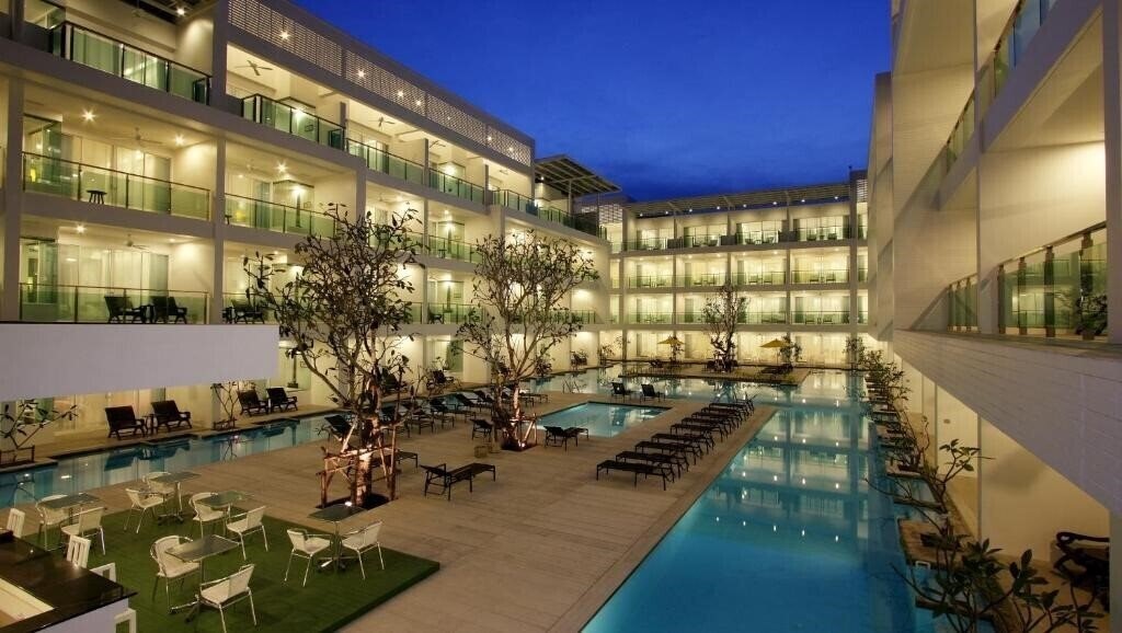 Изображение The Old Phuket - Karon Beach Resort (ex. The Old Phuket Hotel) 4*