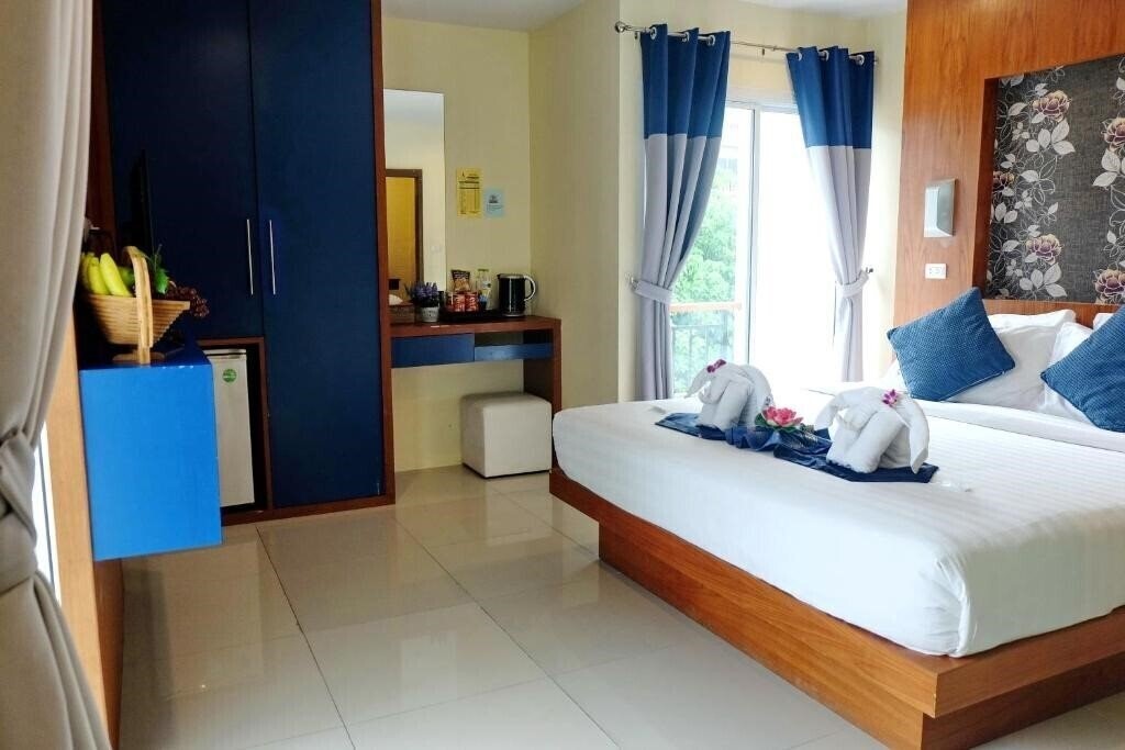 Фотография Calypso Patong 3*