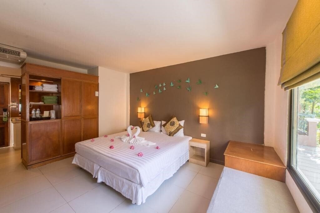 Картинка The Viridian Resort Patong 3*