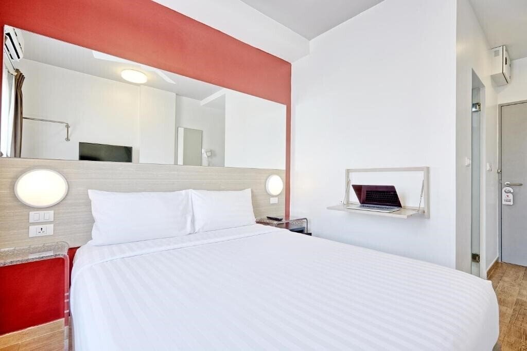 Фото Red Planet Patong 3*
