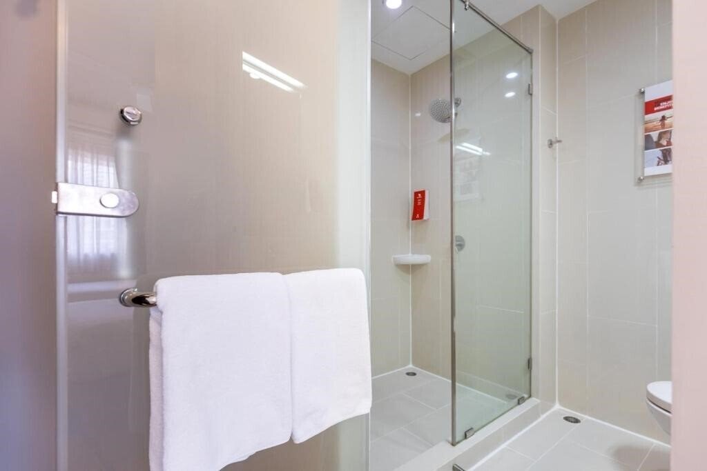 Фотография Red Planet Patong (ex. TUNE HOTEL PATONG) 3*