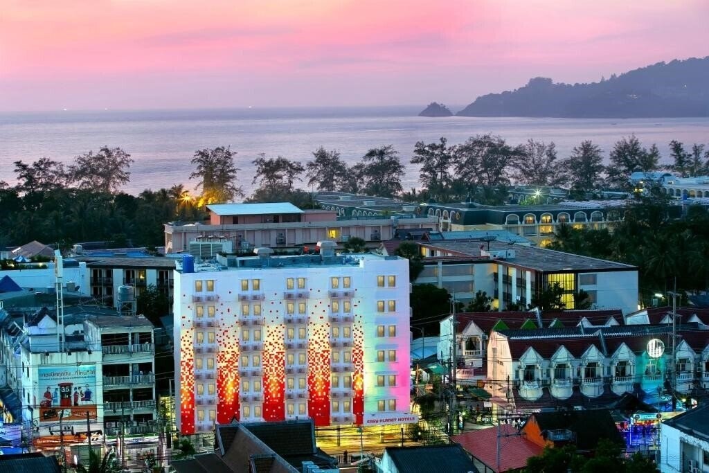 Картинка Red Planet Patong 3*