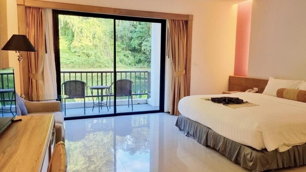 Изображение Tinidee Hotel At Phuket 3*