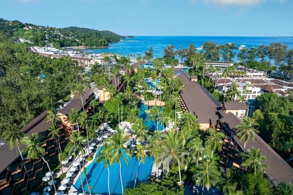 Фото Courtyard by Marriott Phuket, Patong Beach Resort 4*