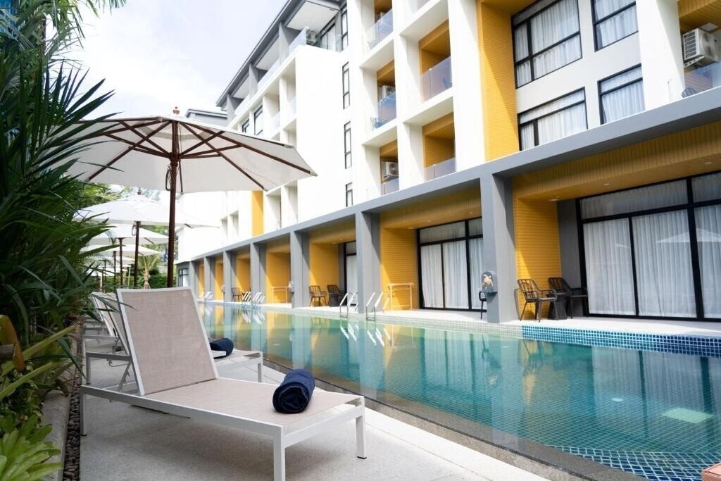 Wyndham Garden Naithon Phuket 5* суреті