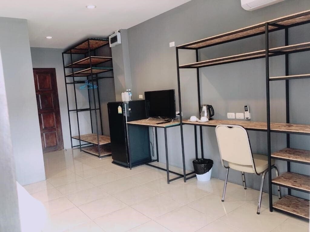 Laem Din Hotel 3* фотосуреті