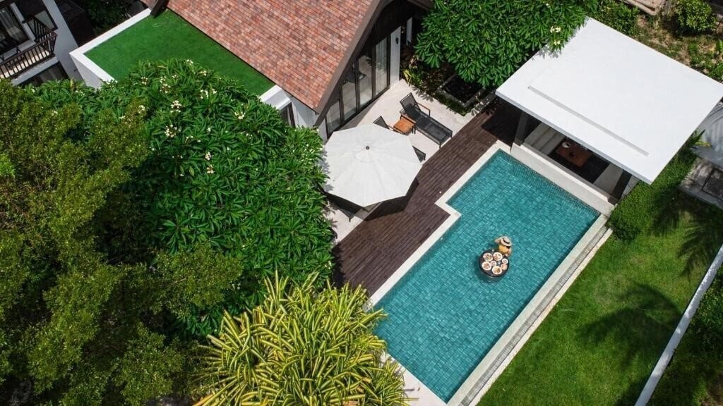 Отель The Sea Koh Samui Resort & Residences by Tolani 4*