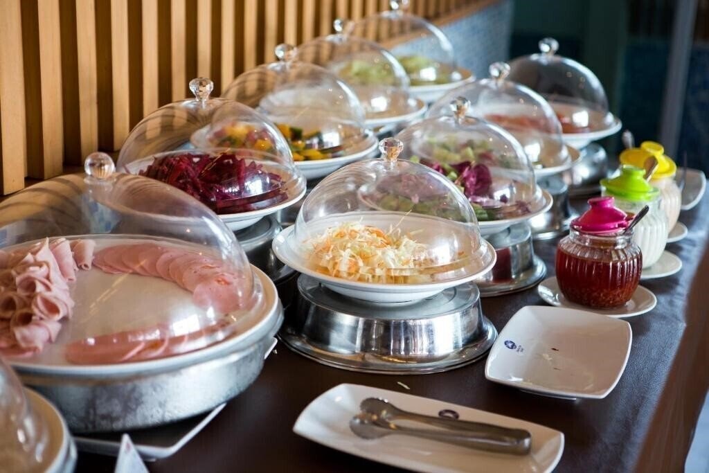 Chaweng Budget Hotel 3* суреті