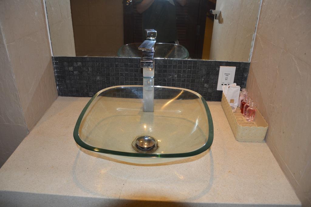 Фото Samui Emerald Condotel 4*