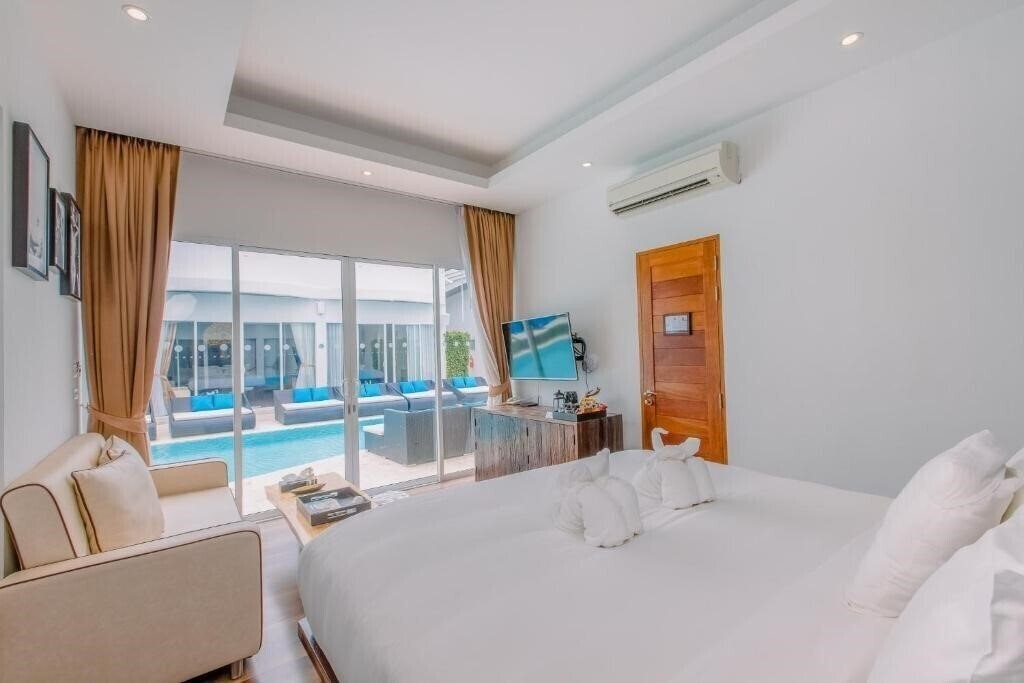 The Privilege Hotel Ezra Beach Club 4* суреті