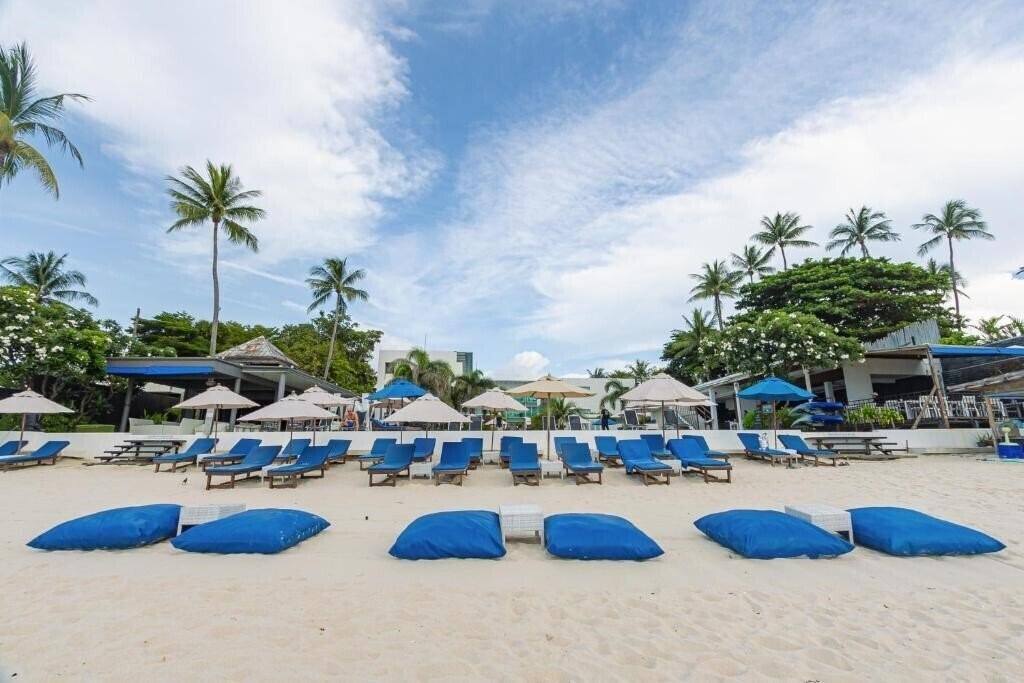 Отель KC Beach Resort Pool Villas 5*