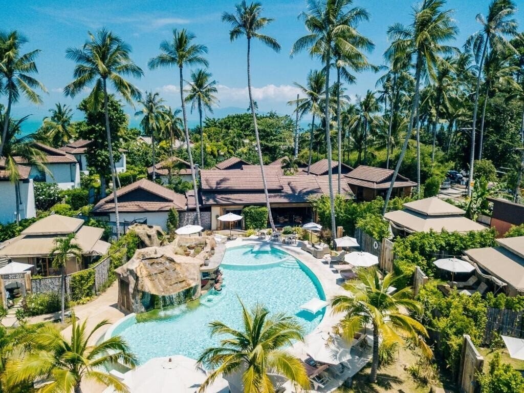 Отель Khwan Beach Resort 4*