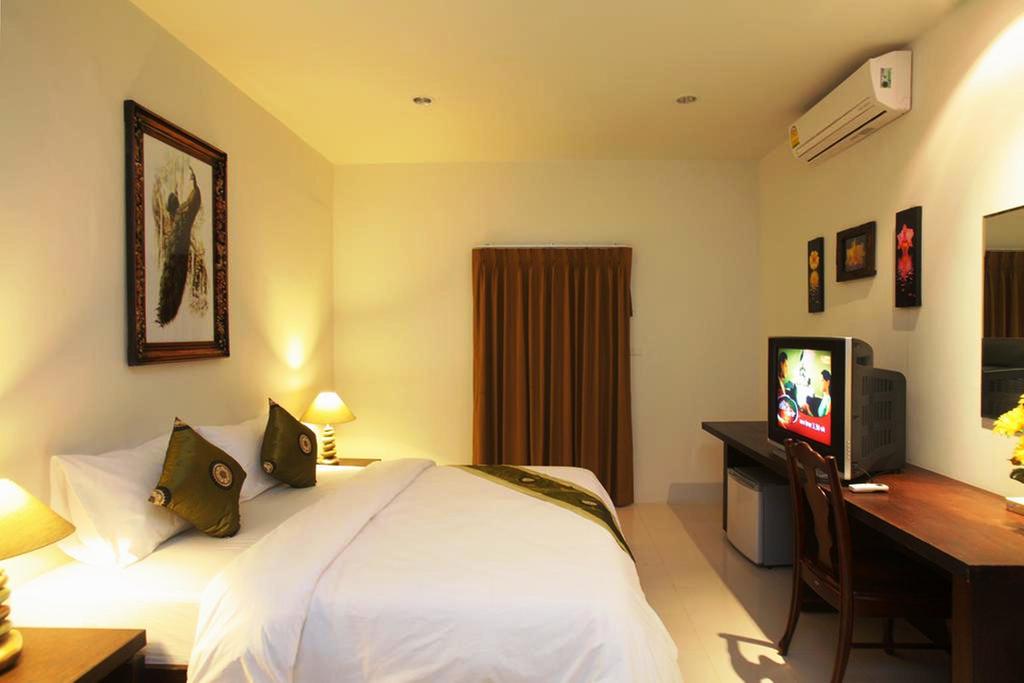 Отель Chaweng Palace Hotel 3*