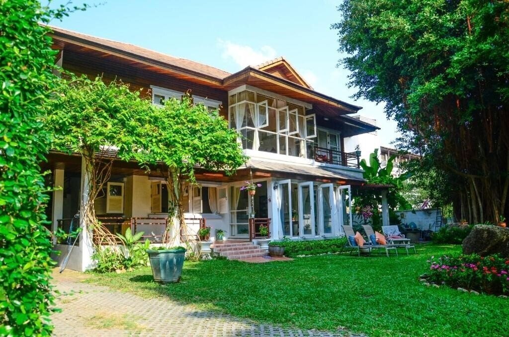 Отель Banyan House Bed & Breakfast Koh Samui 3*