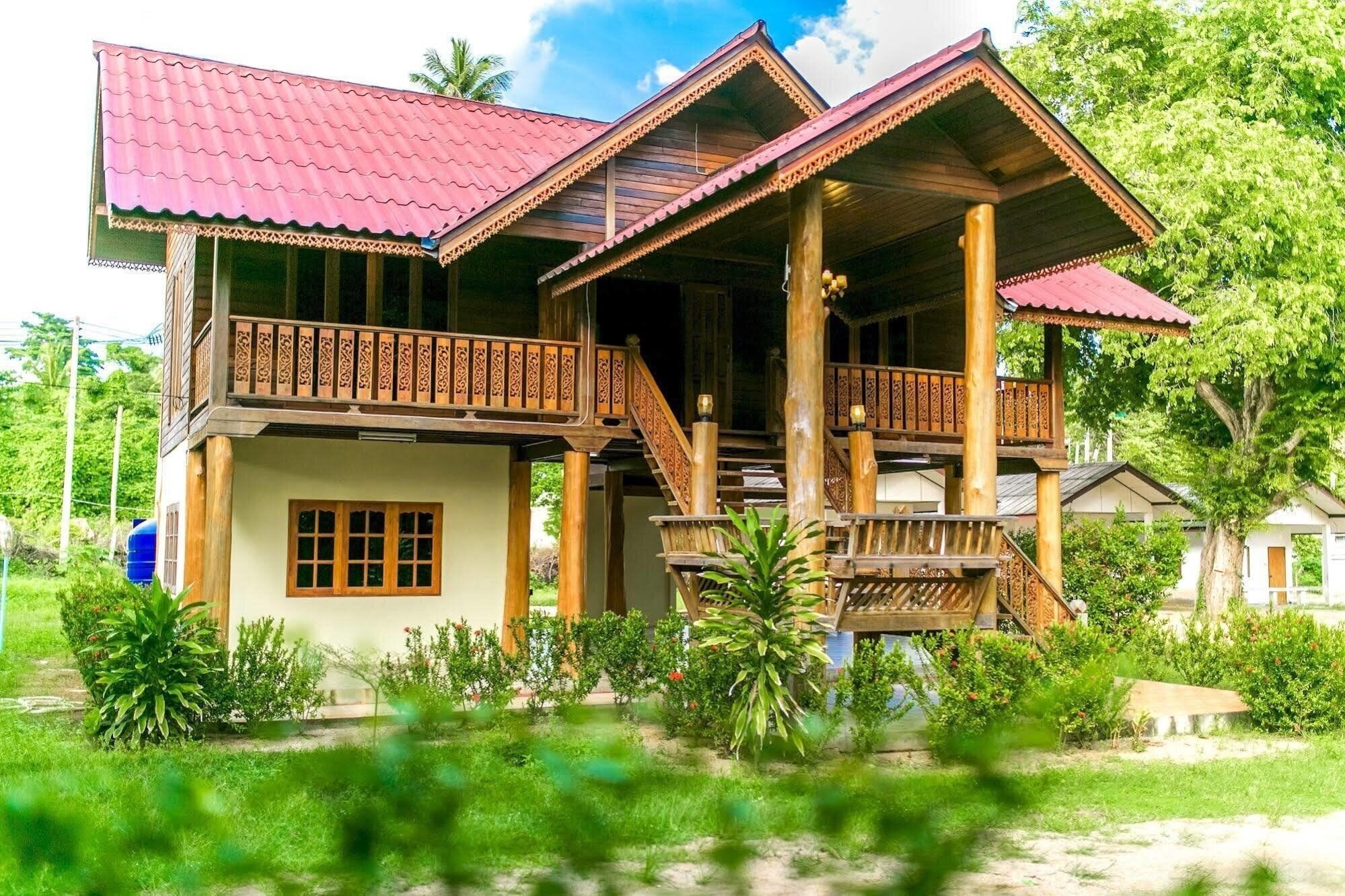 Отель Baan Boonrod 2*