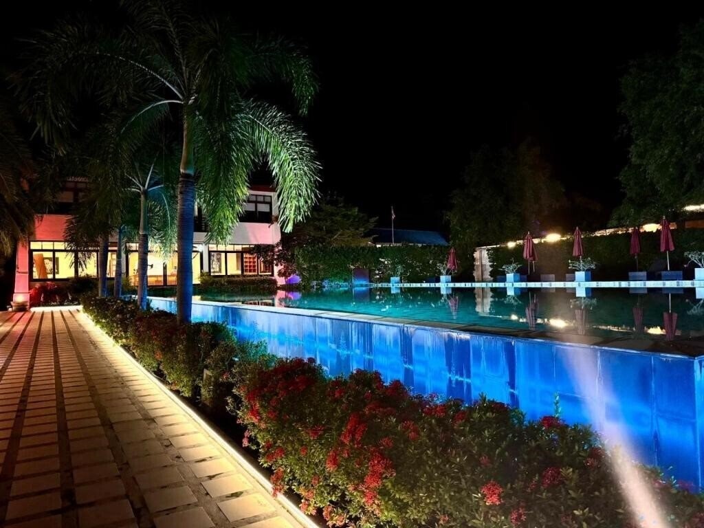 Samui Boat Lagoon 4* суреті