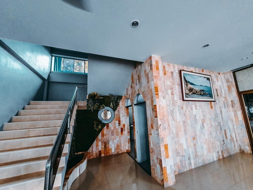 Win Hotel 2* суреті