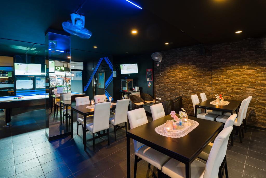 Chaweng Skybar Hotel 3* суреті