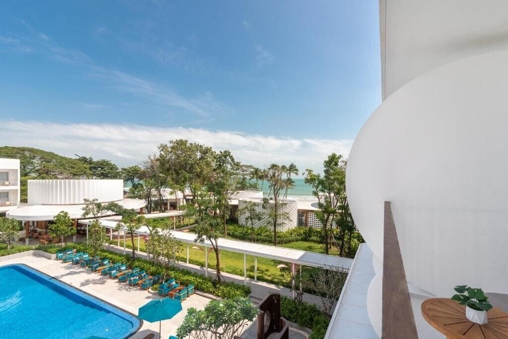 Avani Chaweng Samui Hotel & Beach Club 5* суреті