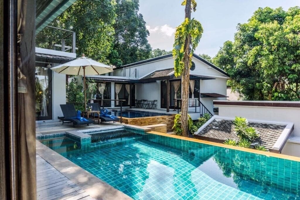 Фото The Sasitara Residence 3*