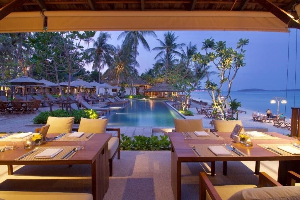 Картинка Banana Fan Sea Samui 4*