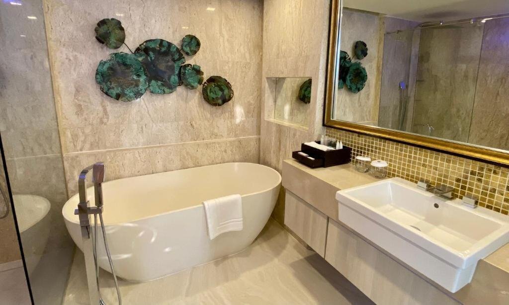 Фотография Centara Grand Phratamnak Resort Pattaya 5*