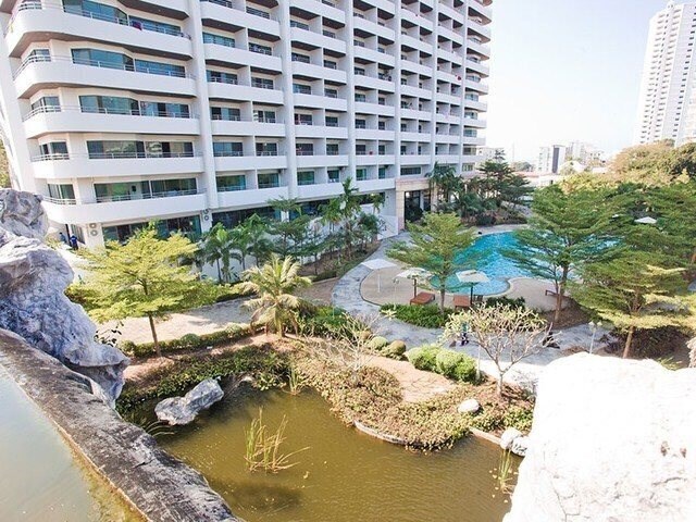 R-Con Wong Amat Suite 3* қонақ үйі