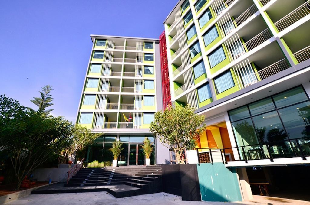 Отель Lakkhana Poolside Resort 4*