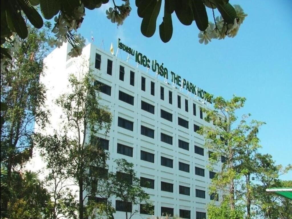 Отель The Park Hotel 3*