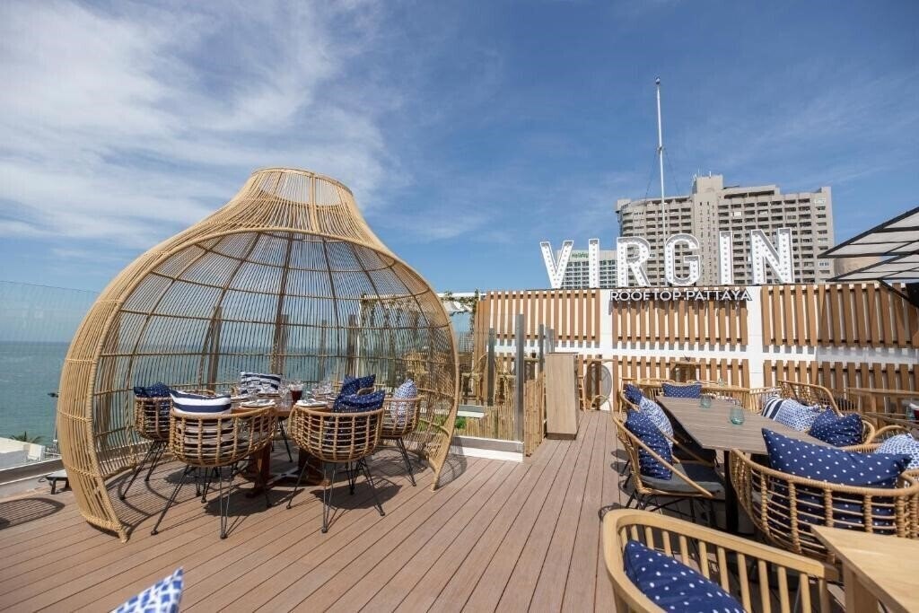 Pattaya Sea View 4* суреті