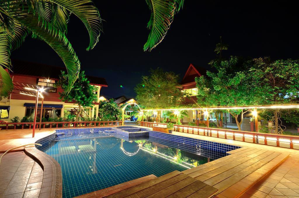 Avila Resort Pattaya (ex. Icheck Inn Jomtien Pattaya) 3* қонақ үйі