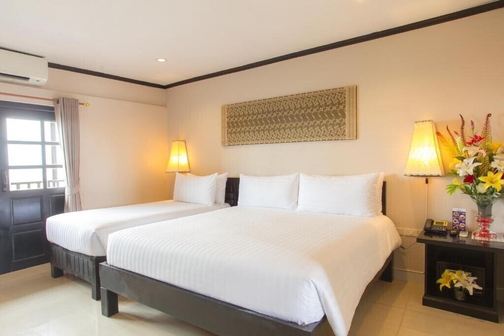Golden Tulip Essential Pattaya 3* суреті