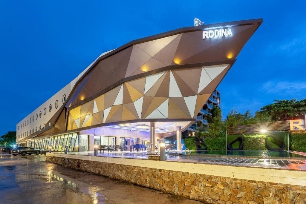 Отель Rodina Beach Hotel (ex. Isawanya Beach Resort) 3*