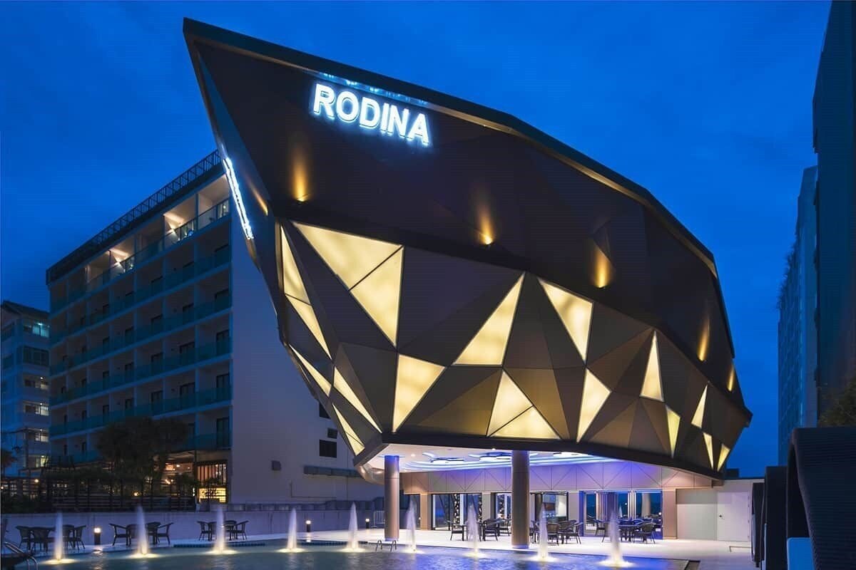 Отель Rodina Beach Hotel (ex. Isawanya Beach Resort) 3*