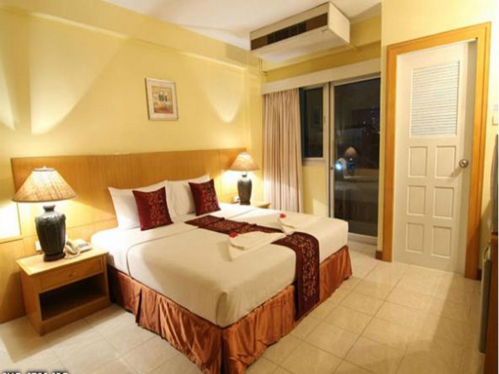 Eastiny Inn Hotel 3* суреті