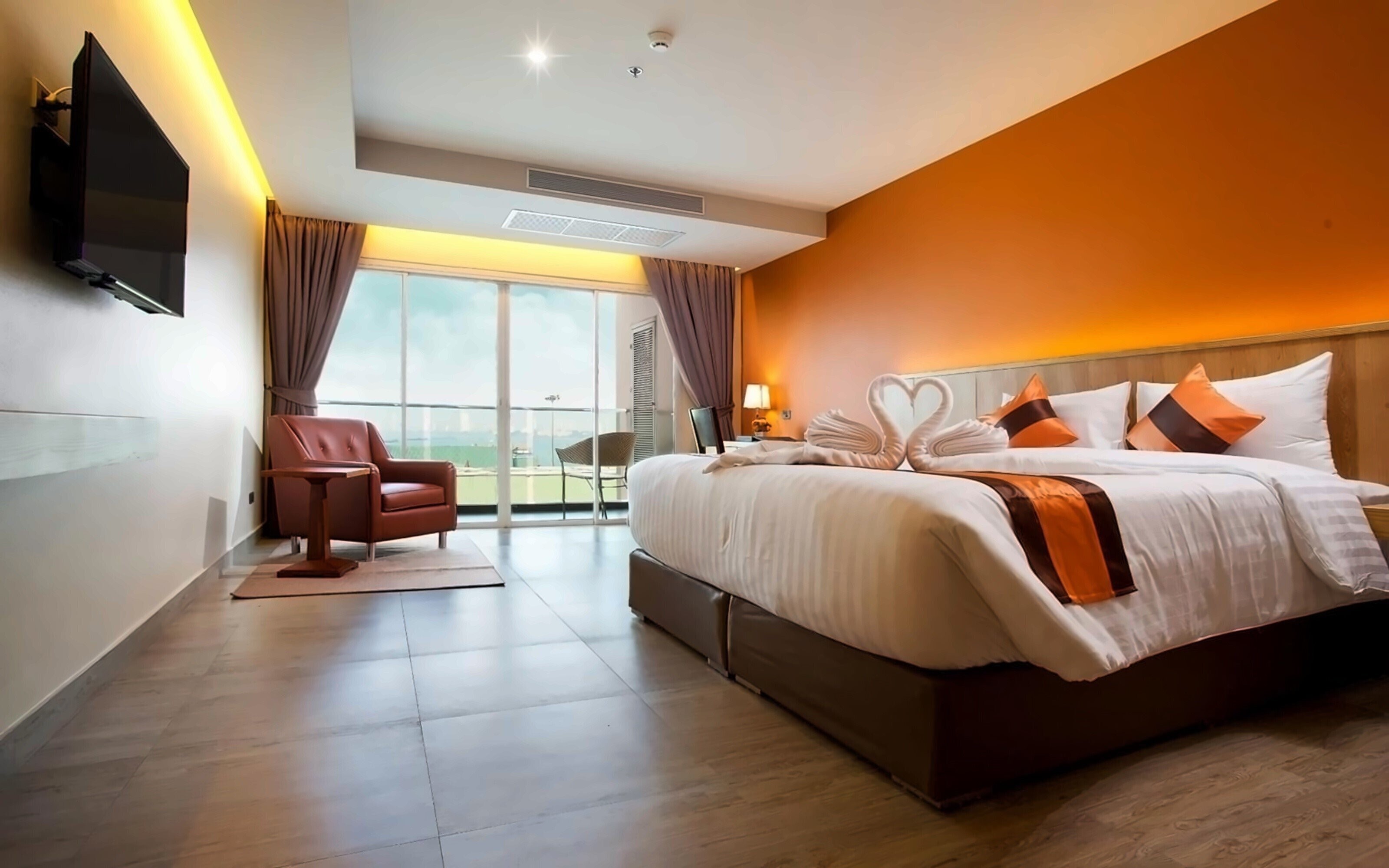 Отель Balihai Bay Hotel 3*