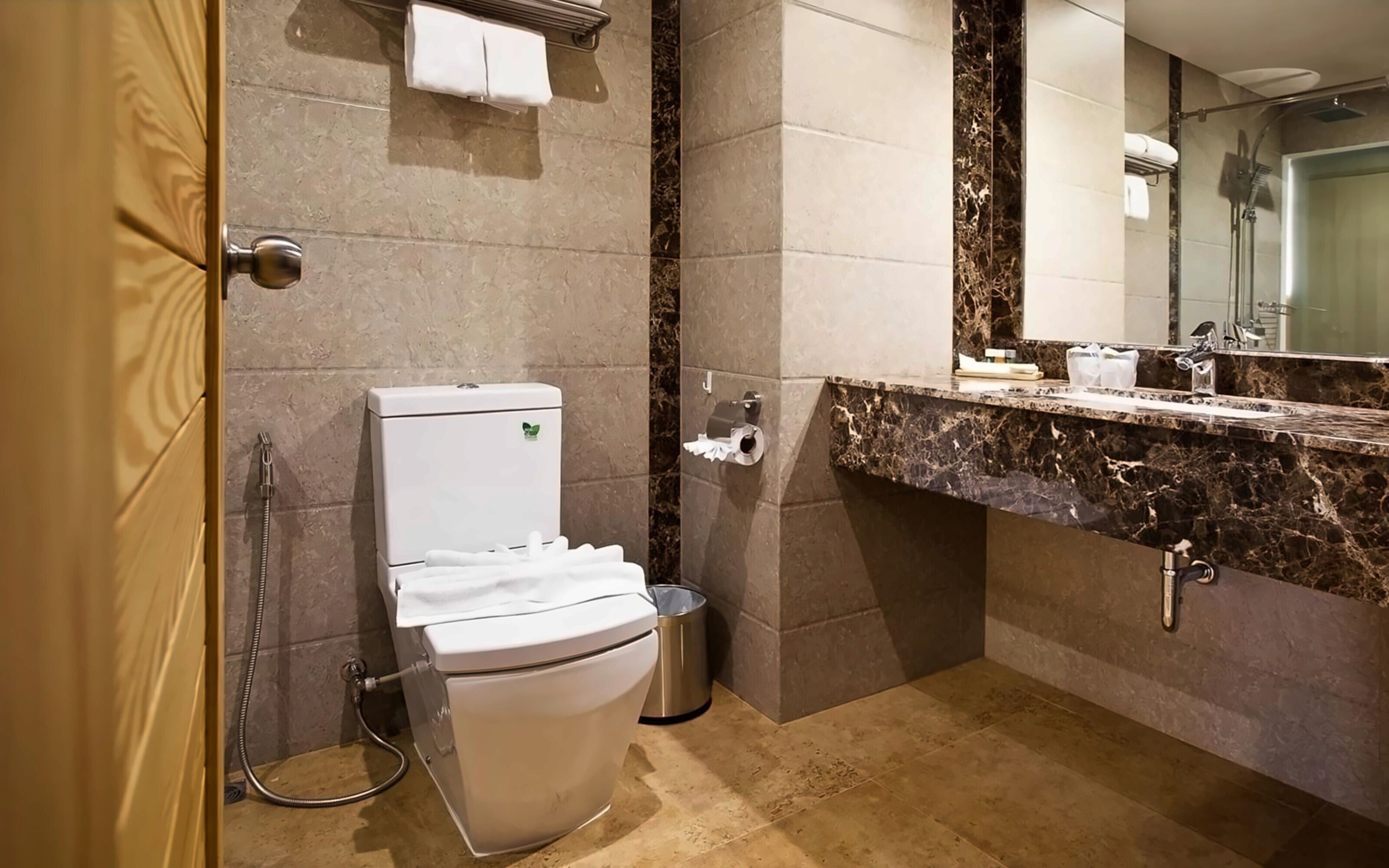 Фото Balihai Bay Hotel 3*