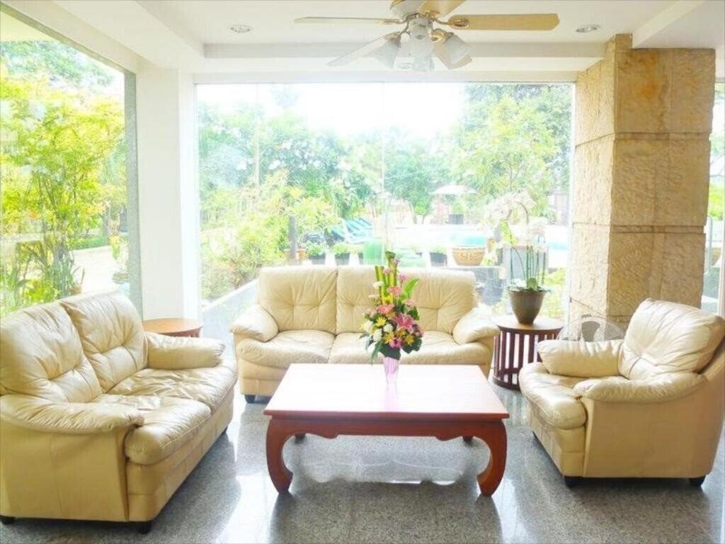 Park Hotel Pattaya 2* фотосуреті