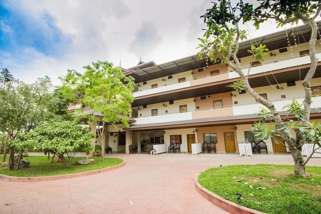 Фото Baan Tong Tong Pattaya Resort 3*