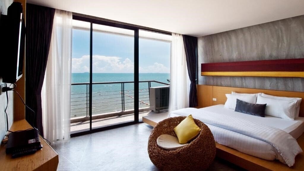 The Now Jomtien Beach Hotel 4* фотосуреті