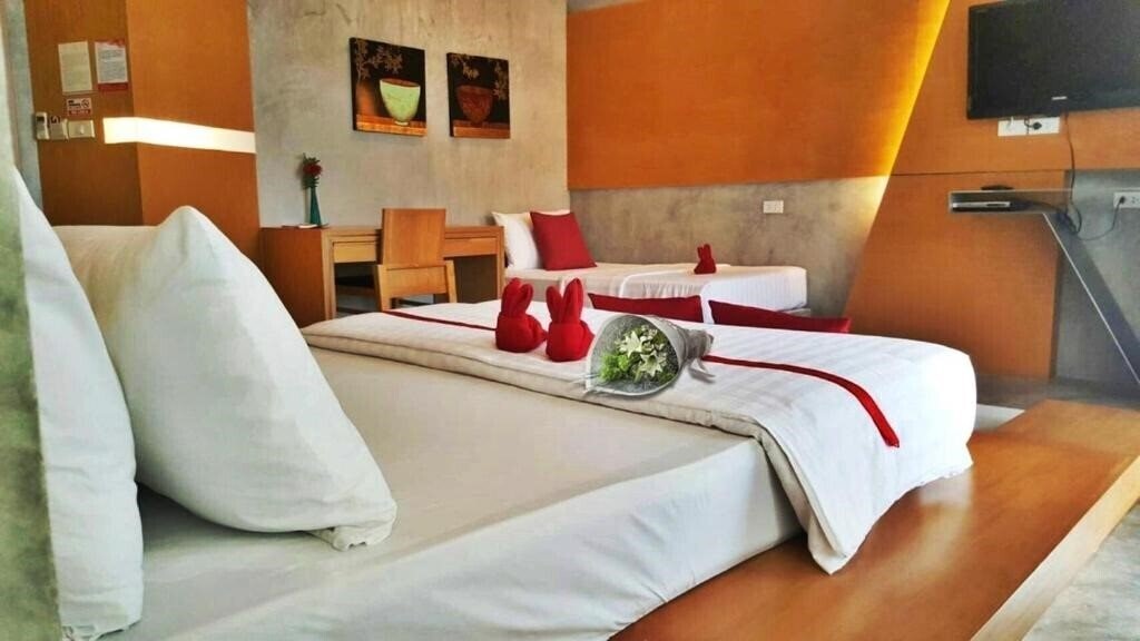 The Now Jomtien Beach Hotel 4* суреті