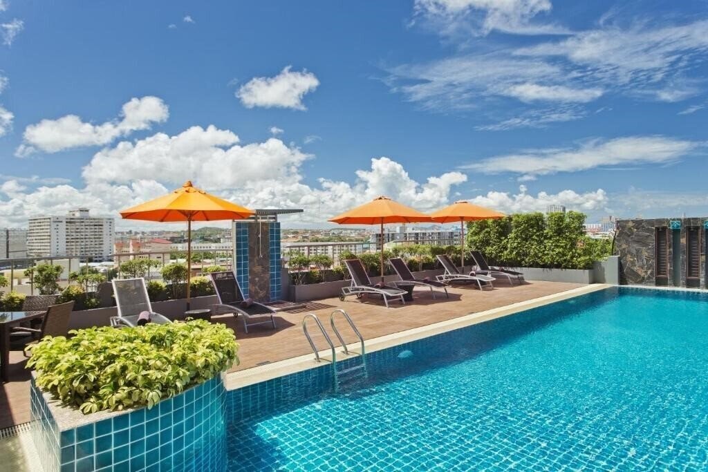 Adelphi Pattaya 3* суреті