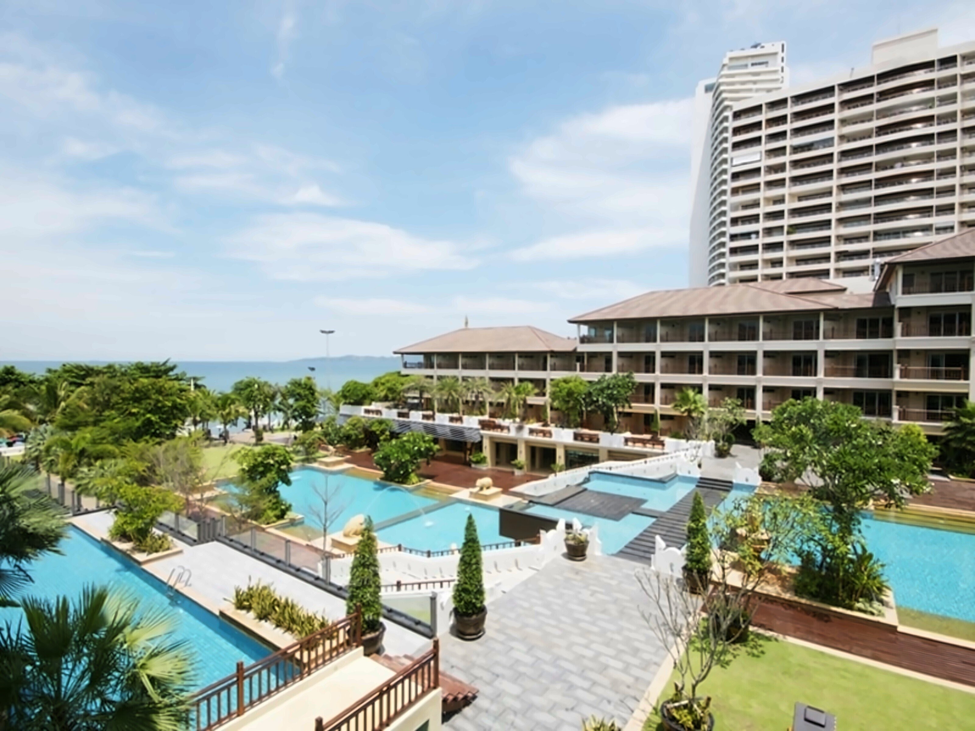 Отель Heritage Pattaya Beach Resort 4*