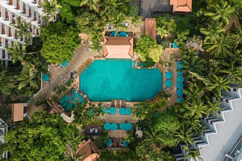 Avani Pattaya Resort & Spa 5* суреті