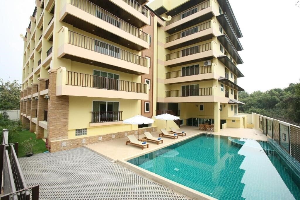 Отель Jomtien Beach Residence 3*