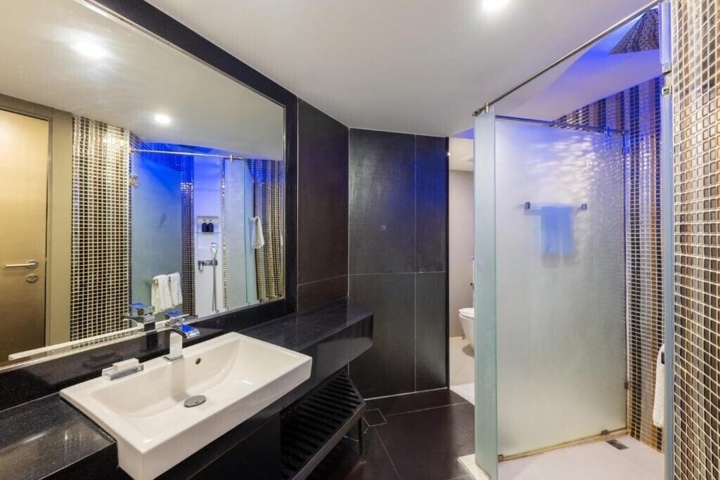 Centara Azure Hotel Pattaya 4* фотосуреті