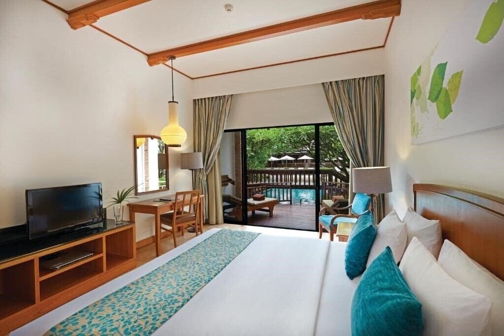 Фото Woodlands Resort 4*